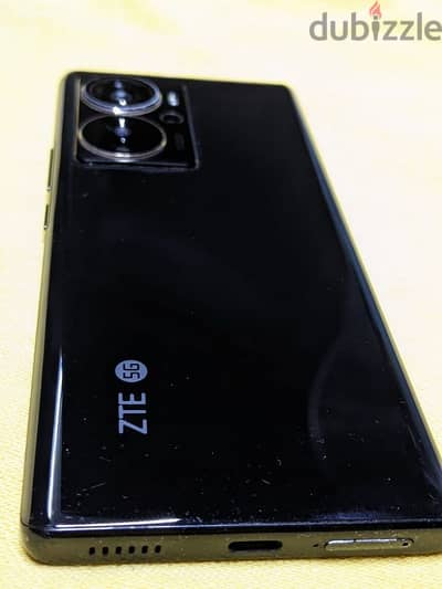 ZTE Axon 40 Pro