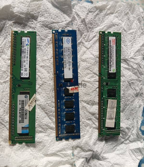 رمات للبيع بسرعة ٢*٢ وواحدة ٤ جيجا ddr3 0