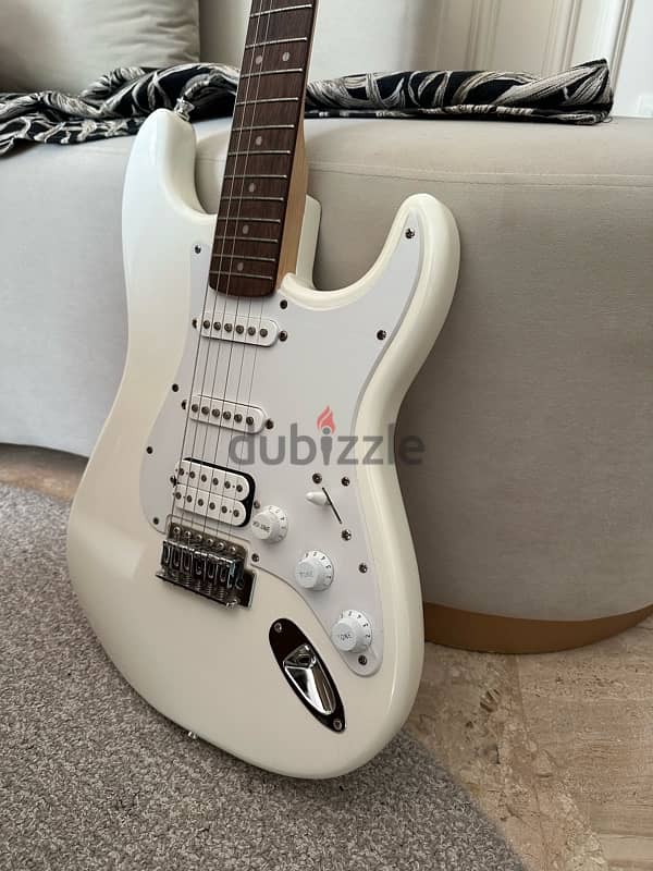 Fender Squier Stratocaster جيتار كهربائي - فيندر سكواير ستراتوكاستر 8