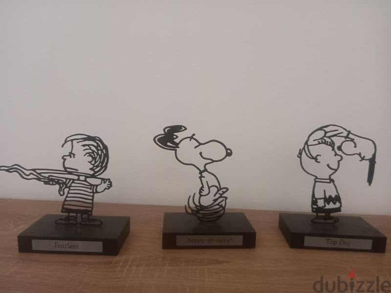 snoopy statue 0