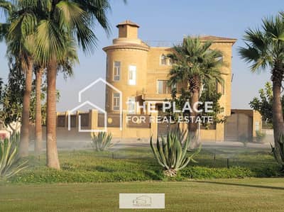 Palace for sale in Royal City Compound, the best location in Sheikh Zayed