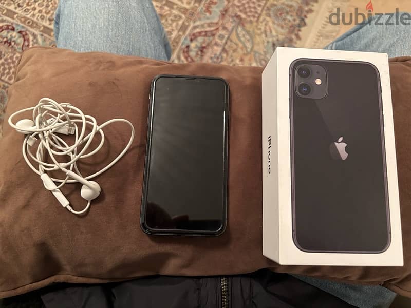 Iphone 11 black 128 used like new 4