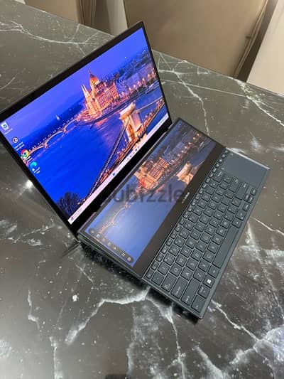 Asus ZenBook Pro Duo Core i9