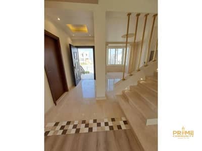 فيلا 263 متر بتشطيب رائع للإيجار بالمطبخ والتكيفات للإيجار بماونتن فيو تشيل اوت Mountain view chill out for rent