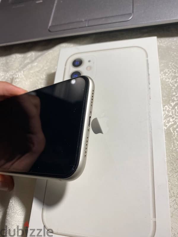 iphone 11 white 5