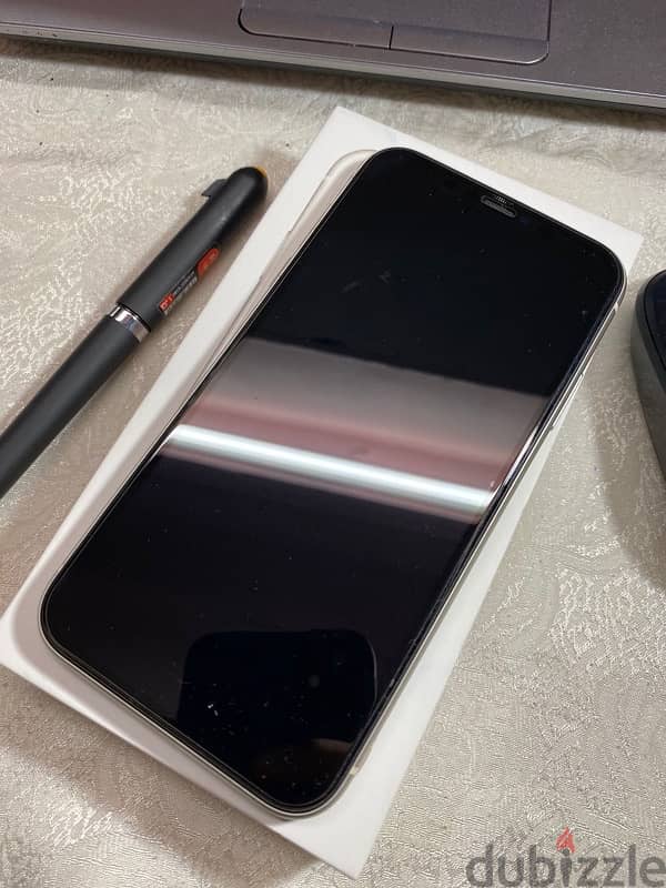 iphone 11 white 6