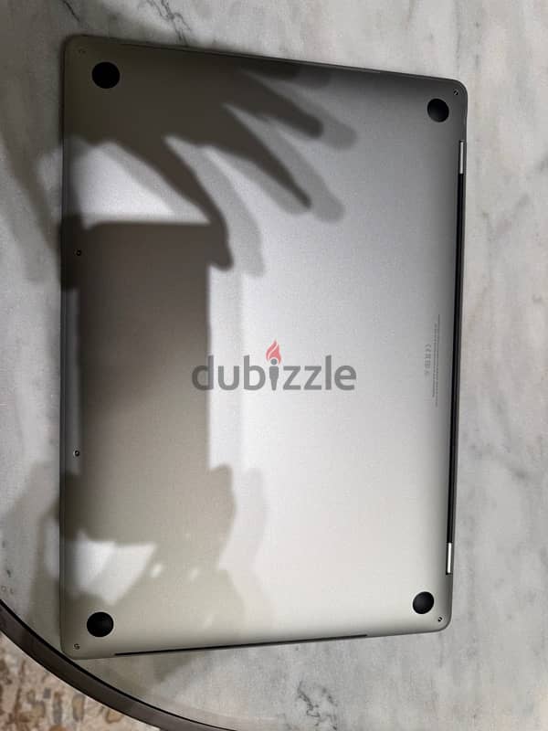 2019 MacBook Pro Core i9 1TB 16GB Ram 5