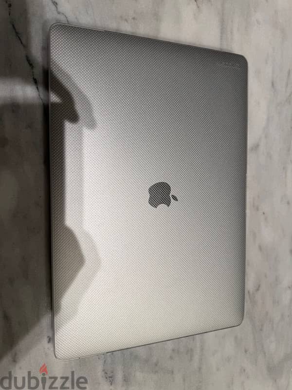 2019 MacBook Pro Core i9 1TB 16GB Ram 6