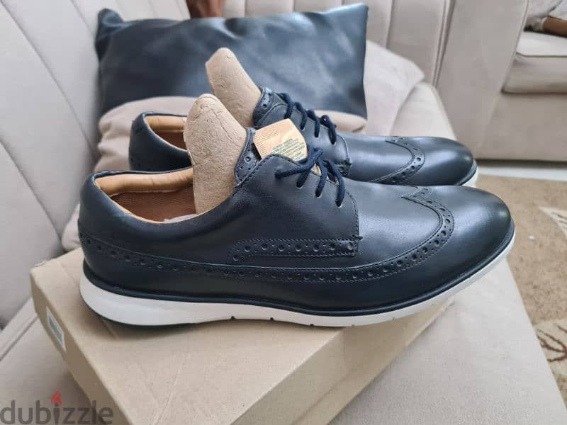 شوز كلاركس مقاس ٤٤ clarks 3