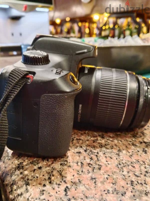 canon camera 4000D with charger and memory 128 9