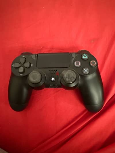 playstation 4 console