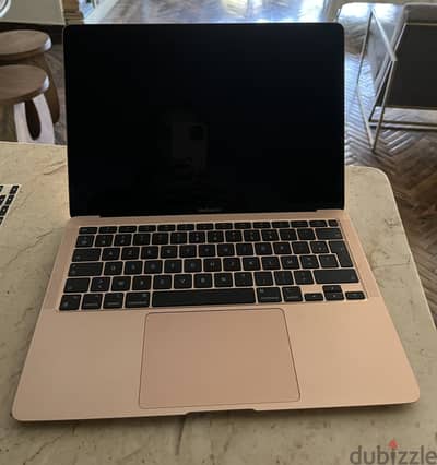 Macbook Air M1 - lightly used - azerty keyboard. Excellent Condition