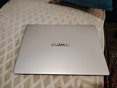 Huawei Mate Book Core(TM)i5-12450H