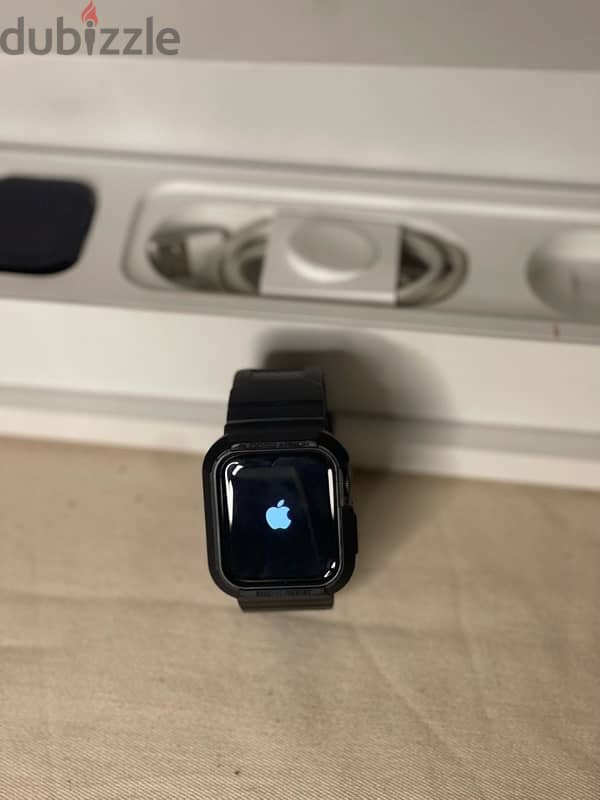 apple watch series4 40mm mint condition 5