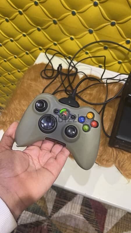 جهاز اكس بوكس 360 xbox360 مهكر فيه 37 لعبه وكاميرا وحالته ممتازه 4