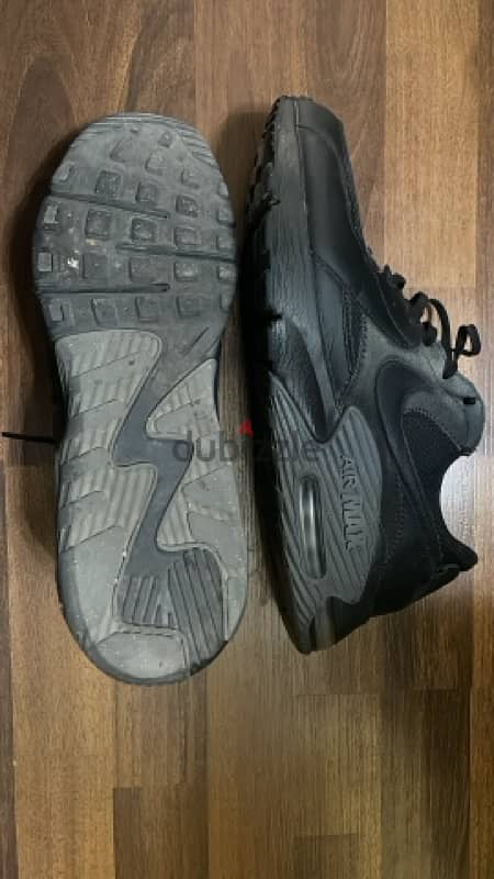 Nike air max excee triple black size 48.5 , 14 US 4