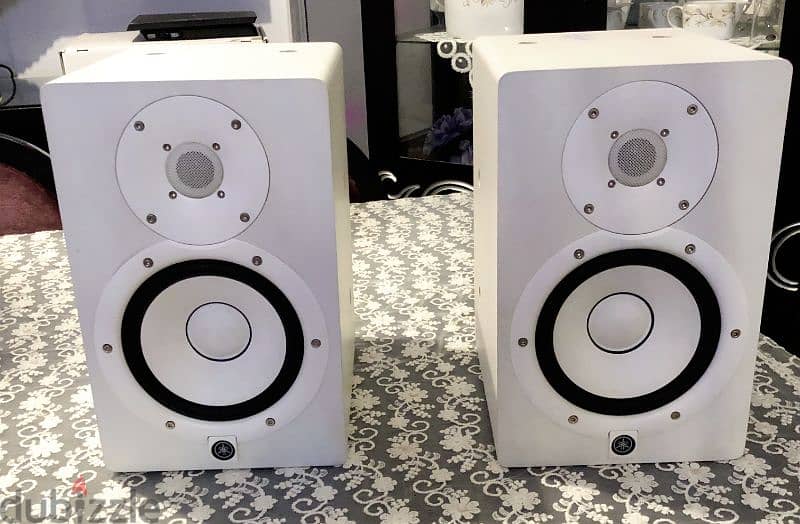 Yamaha HS7 Powered Studio Monitors Pair White w/XLR Cables 0