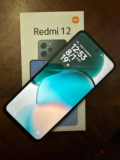 Xiaomi Redmi 12 كسر زيرو استعمال ٣ شهور