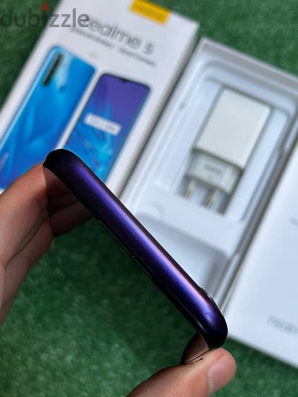 Oppo Realme 5 64GB in perfect condition اوبو ريلمي ٥ ٦٤جيجا 4