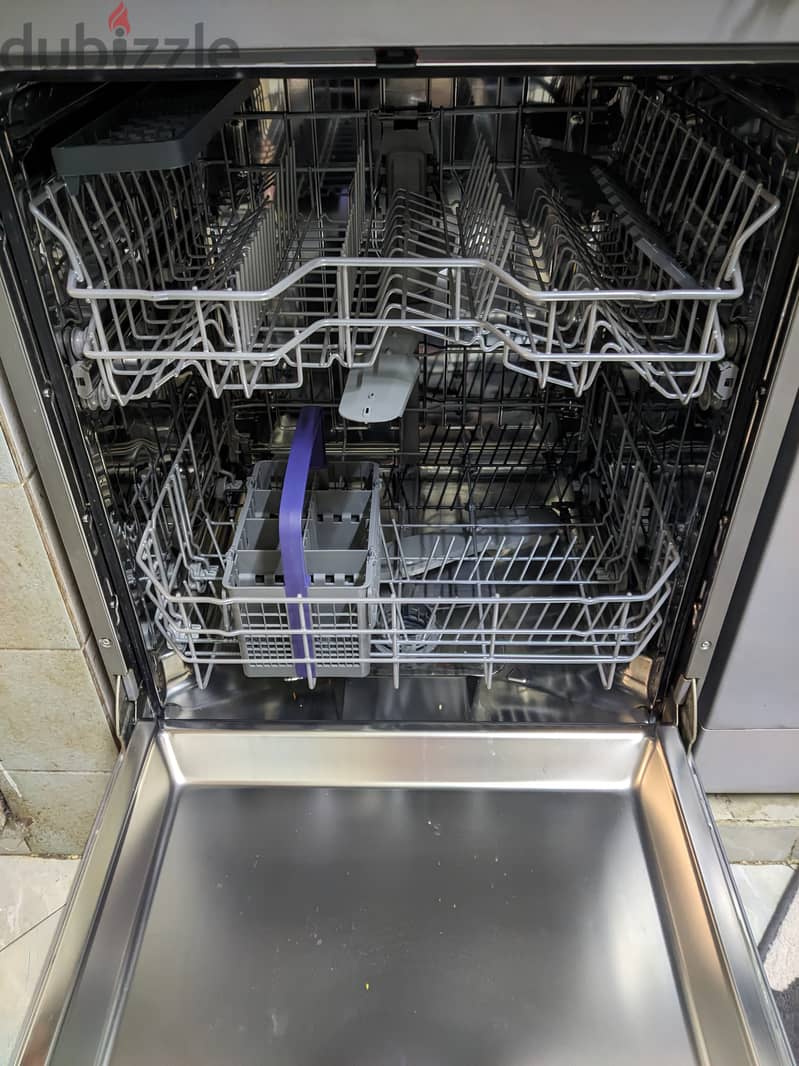 غسالة أطباق بيكو (١٤ فرد) - Beko Dishwasher (14 Persons) 1