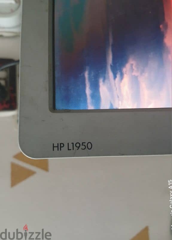 شاشة HP L1950g 6