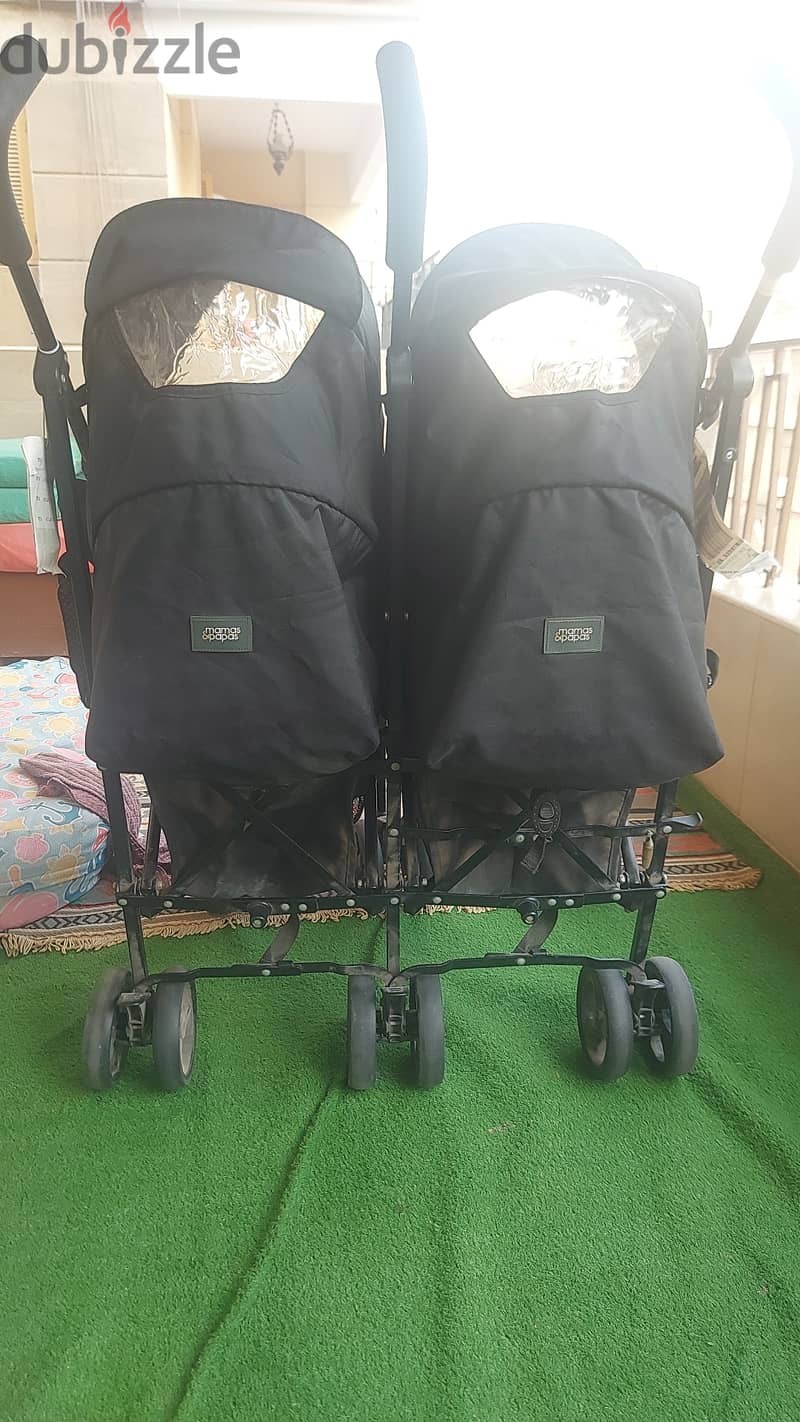 Double stroller حجمه مناسب و سهل الفتح والغلق مريح و بحاله جيده 1