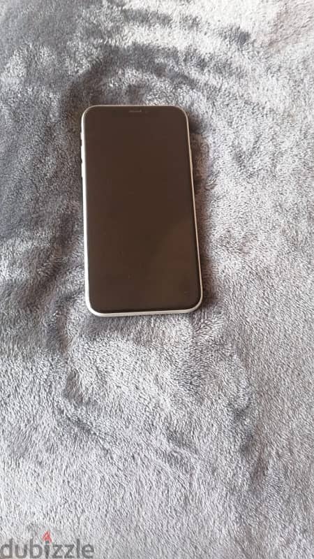 white Iphone XR for sale 1