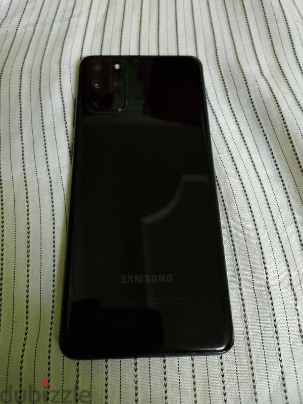 Samsung S20+ 1