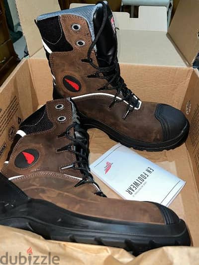 Red wing safety shoes