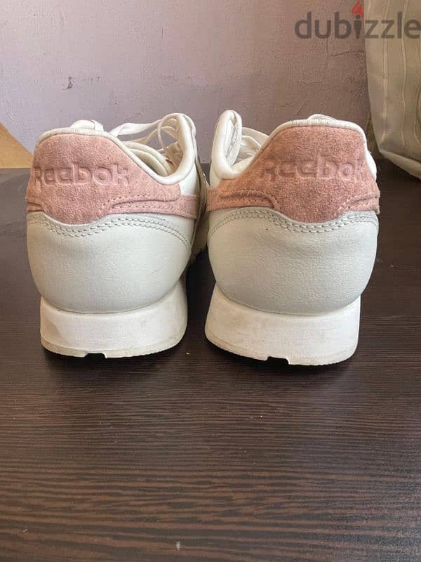 original reebok size 41 2