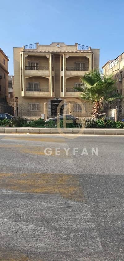 For quick execution due to travel circumstances, a villa is for sale in New Cairo, Fifth Settlement. It is steps away from Fatima Al-Shurbati Mosque o