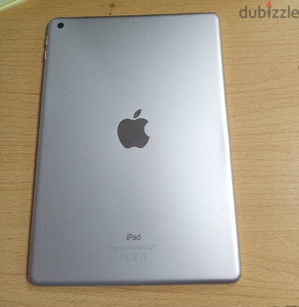 Apple iPad 6th  32G Wi-Fi 2