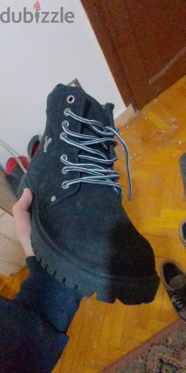 سيفتي جديد خالص متلبسش ولا مره اتقاس بس مقاس 41 Timberland 0