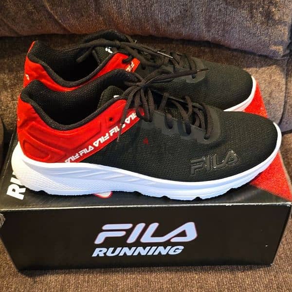 Shoes Fila original  كوتشي فيلا اصلي 0