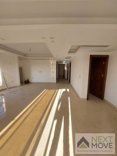 Roof for rent in Al-Kronfol 2, finished, with an area of ​​210 square meters