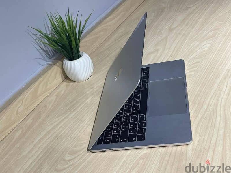 MacBook pro 2017 4