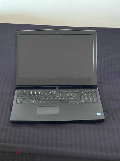 Dell Alienware 17 R5 laptop