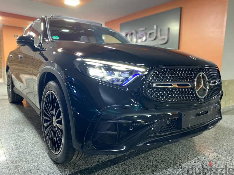 Mercedes-Benz GLC 300 2024 Coupe AMG 0