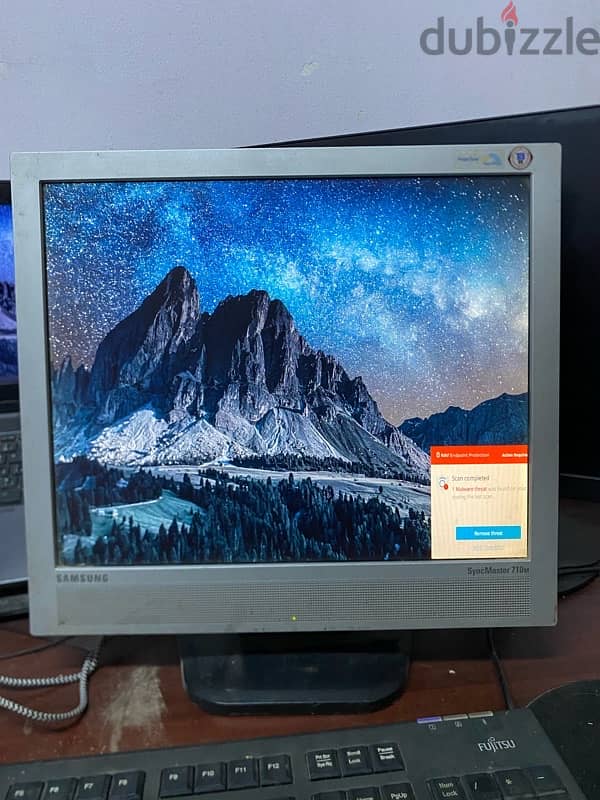 Samasung 17 inch monitor , شاشه سامسونج ١٧ بوصه 1