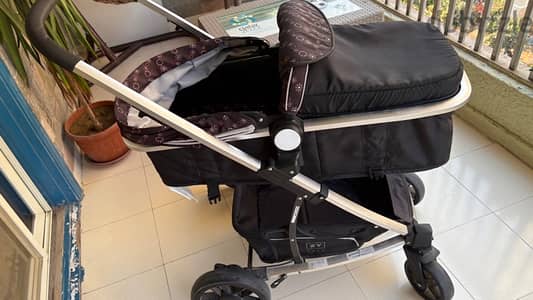 stroller and car seat