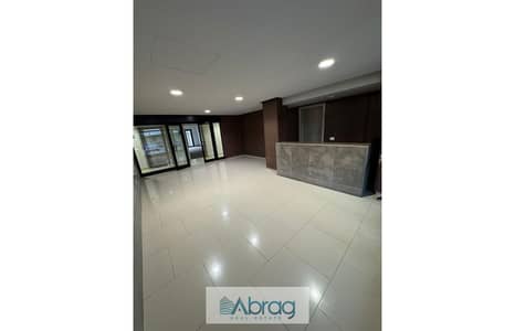 For quick sale of an apartment in Al Burouj Compound, immediate receipt and finishing