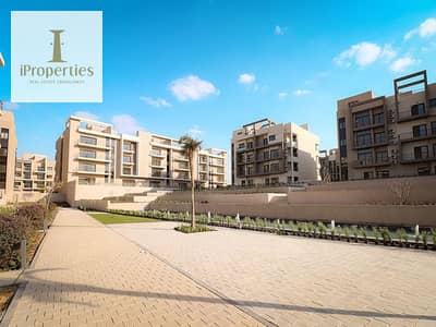 Apartment + Garden in Fifth Square for sale with installments