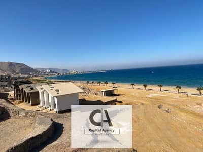 I own a 3-bedroom chalet in a garden with 10% down payment Fully finished directly on the sea with a 33% discount on cash in Ain Sokhna in Majada