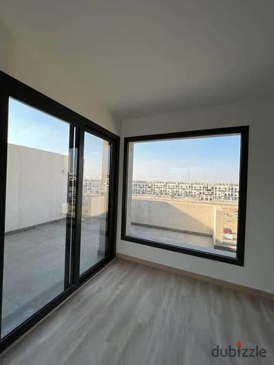 Townhouse Prime Location By Area  160 sqm - For Sale In Burouj Compound Shorouk ( 3 BRs )