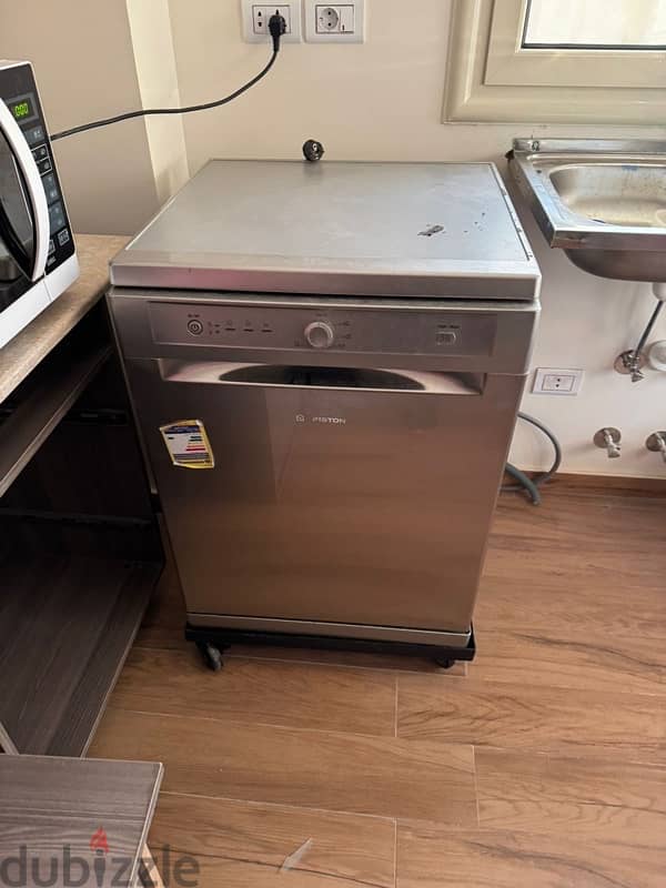 dishwasher ariston للبيع 1