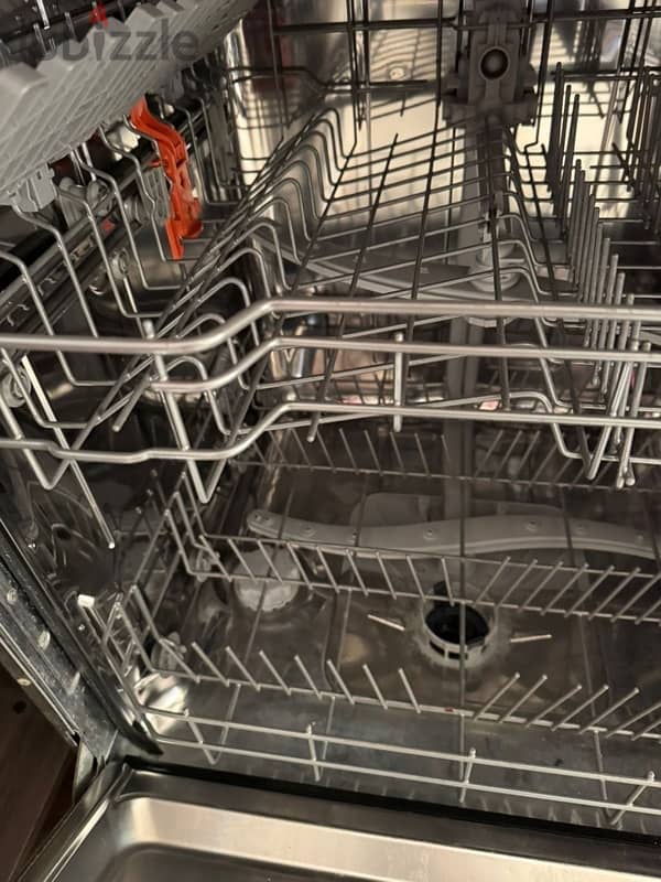 dishwasher ariston للبيع 3