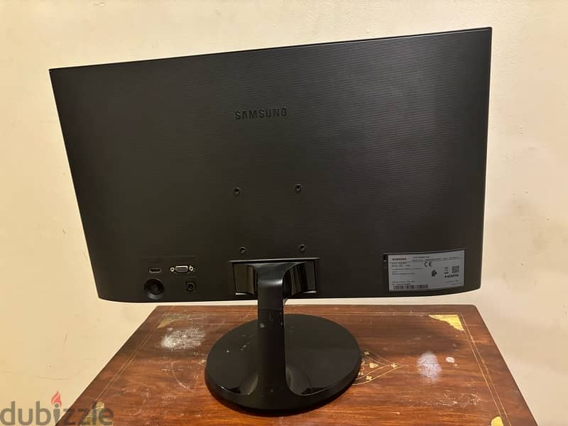 Samsung 22’ Gaming Montior 1