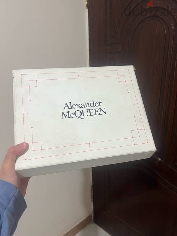 Alexander McQueen 10