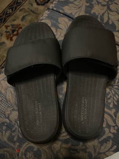 Skechers slides slippers 39.5 new سكشرز سكيتشرز شبشب صندل جديد سكتشرز