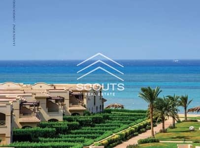 Immediate receipt, sea view chalet, with direct sea view, at the best price in La Vista 6, Ain Sokhna, 140 square meters